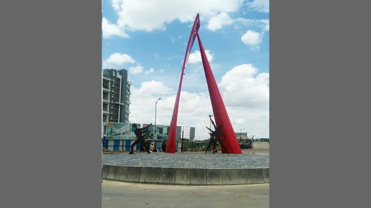 Sculpture – view 3