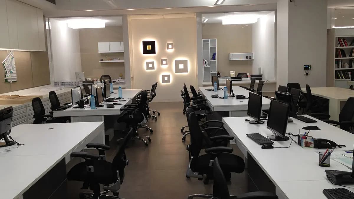 GA Office Universal Majestic, Mumbai, Maharashtra, India – lighting design by GA